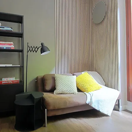 Appartement Modern Flat With Private Garden Milaan
