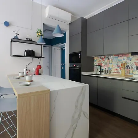 Modern Flat With Private Garden Milaan